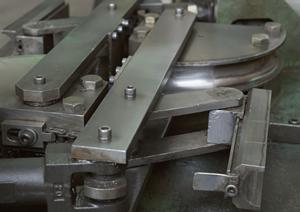 特許技術のxシンニングドリル研磨機